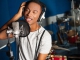 Instrumentaali MP3 Smile - Karaoke MP3 tunnetuksi tekemä Nat King Cole