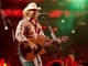 Truck Drivin' Man (live) Playback personalizado - Toby Keith