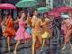 Playback MP3 Put On Your Sunday Clothes - Karaoké MP3 Instrumental rendu célèbre par Michael Crawford